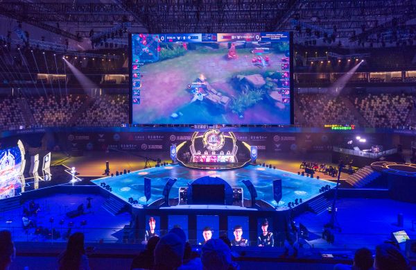 重新投入到 重新投入到