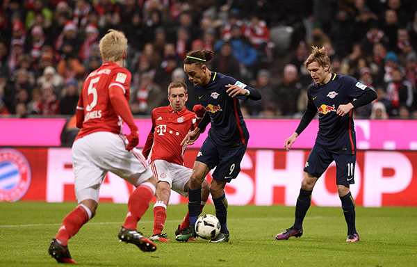 对于足球产 对于足球产