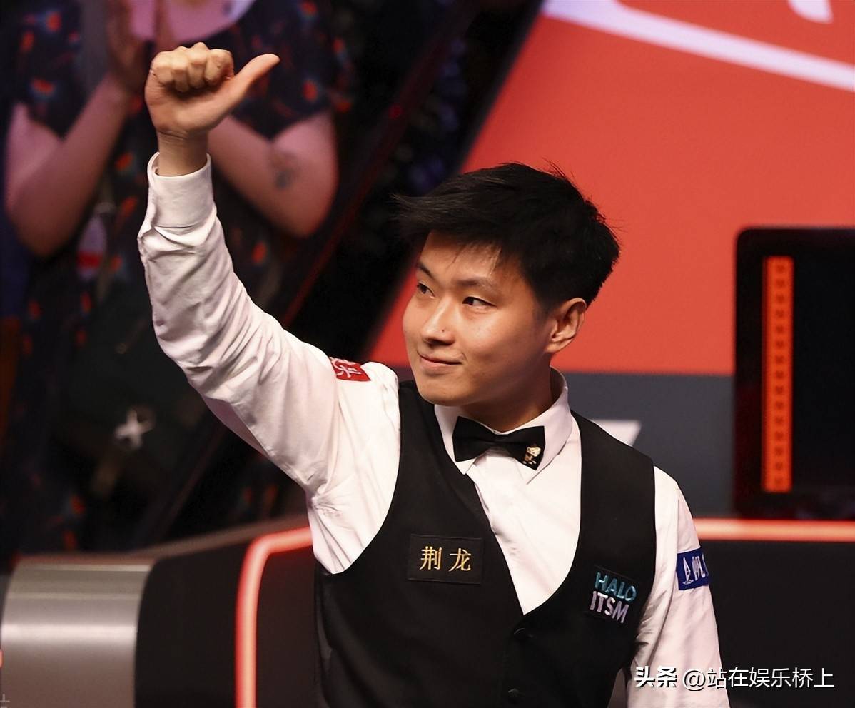 成绿茵场上 成绿茵场上